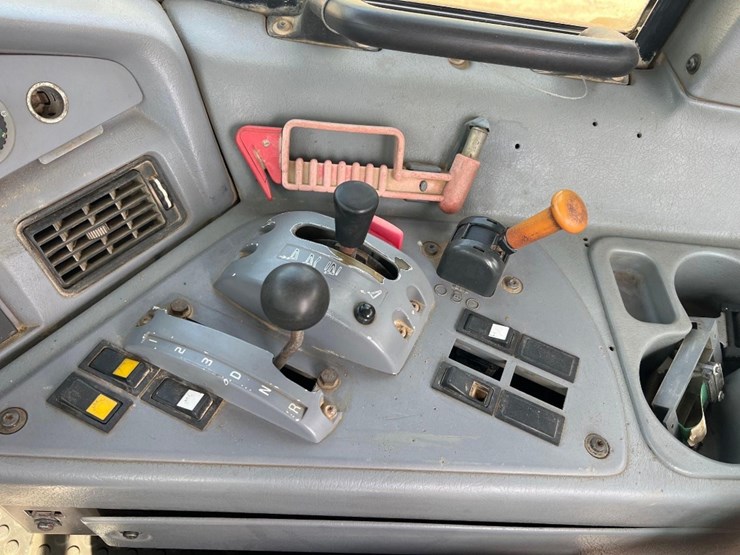 2001-volvo-a35d-image-38