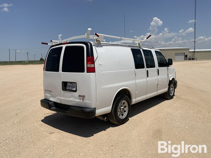 2014-utility-van-image-5
