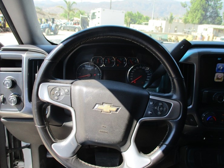 2017-chevrolet-1500-image-9