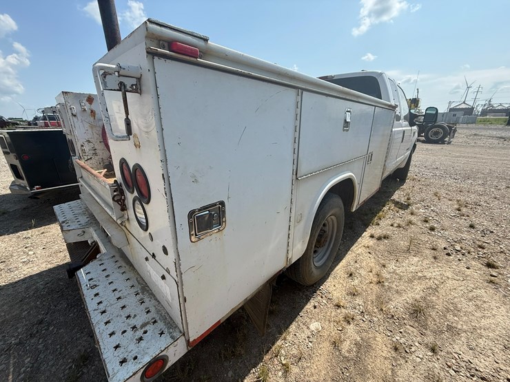 2003-ford-f350-image-14