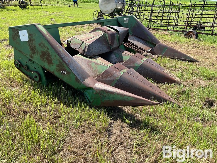 john-deere-444-image-3