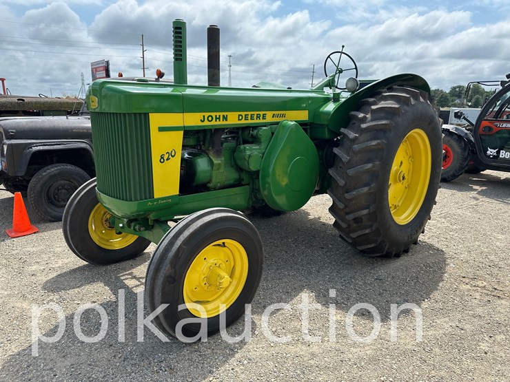 john-deere-820-image-3