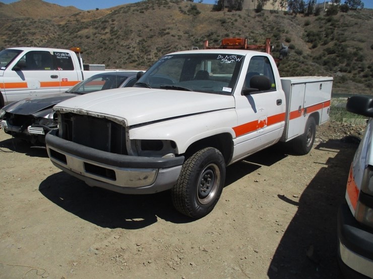 2002-dodge-ram-2500-image-1