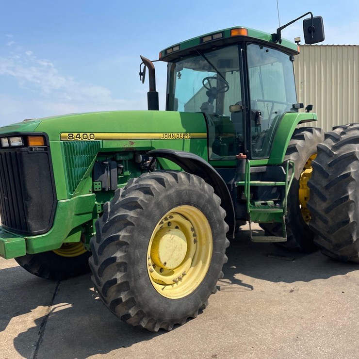 JOHN DEERE 8400