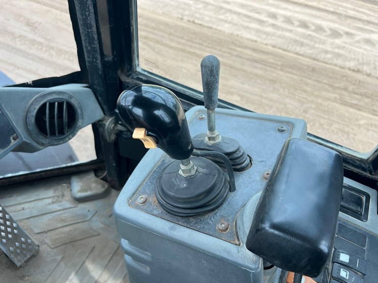 2007-caterpillar-930g-image-35