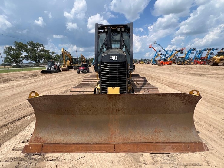 2021-caterpillar-d3-lgp-image-6