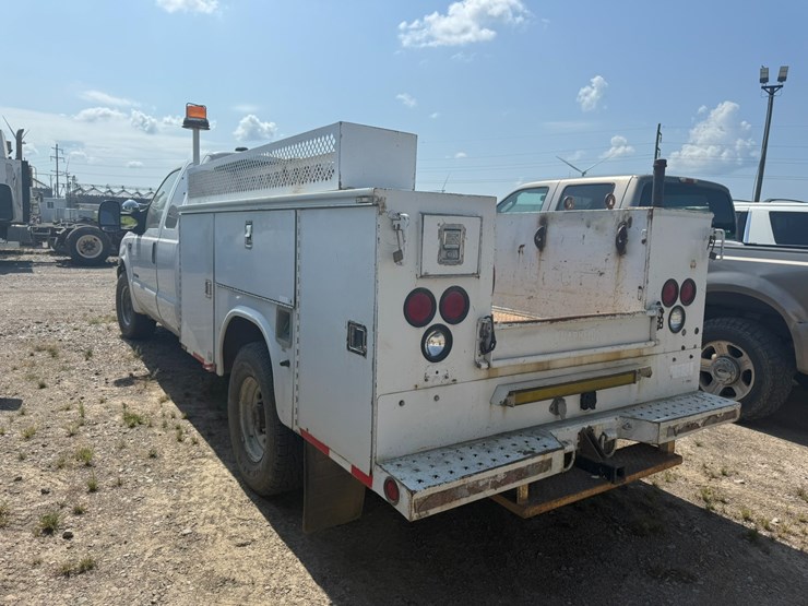 2003-ford-f350-image-4