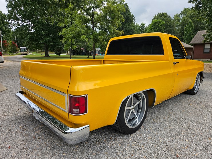 1984-chevrolet-c10-image-24