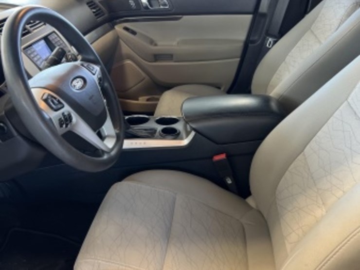 2013-ford-explorer-image-20