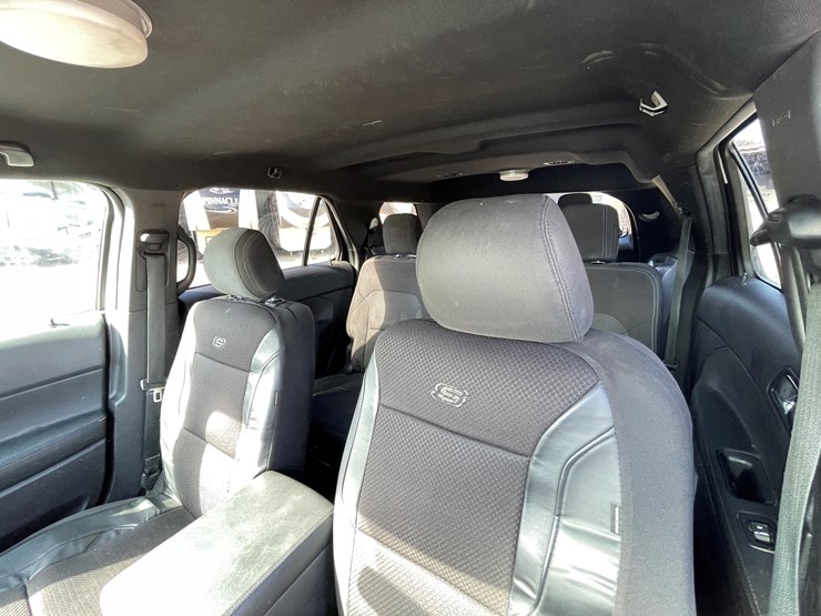 2018-ford-explorer-image-32
