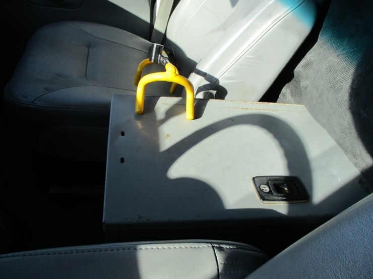 2006-ford-e150-image-9