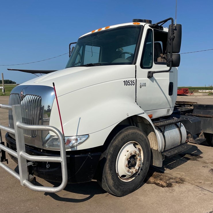 2005 INTERNATIONAL 8600