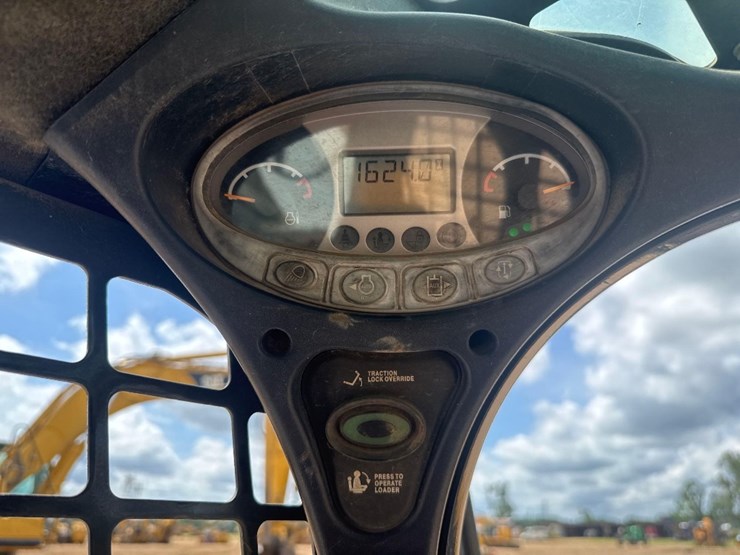 2019-bobcat-t770-image-24