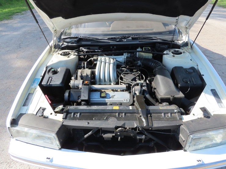 1991-cadillac-allante-pininfarina-roadster-image-12