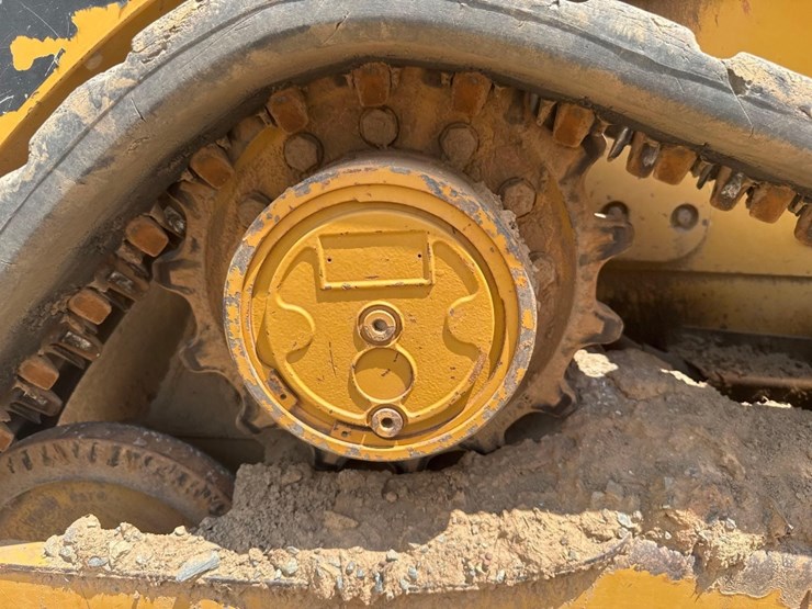 2011-caterpillar-259b3-image-13
