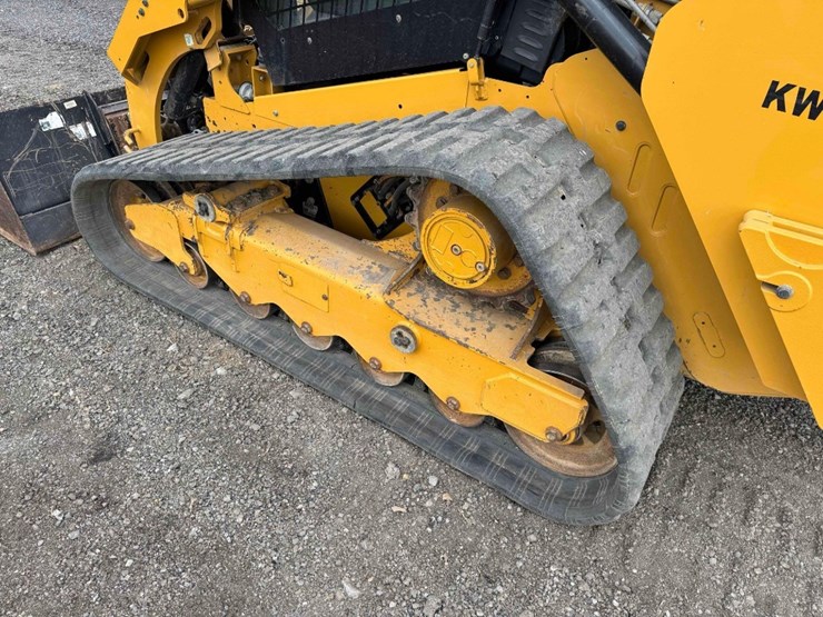 2022-caterpillar-299d3-image-39