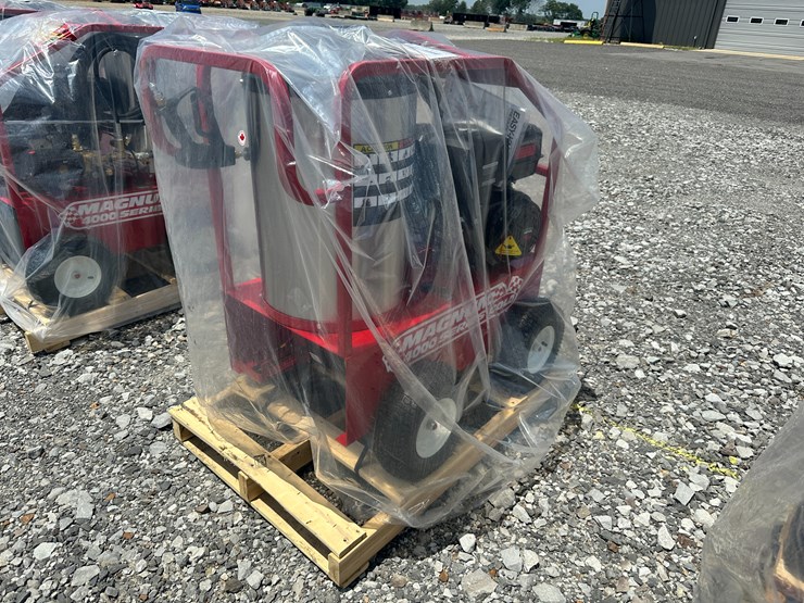 #2-•-unused-magnum-4000-series-hot-water-pressure-washer-2524104-inv#:-24639-image-3