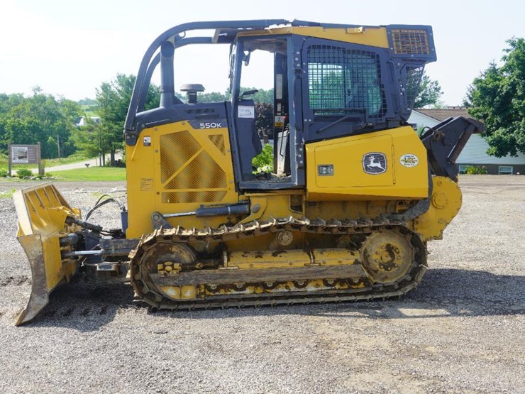 2017-deere-550k-image-2
