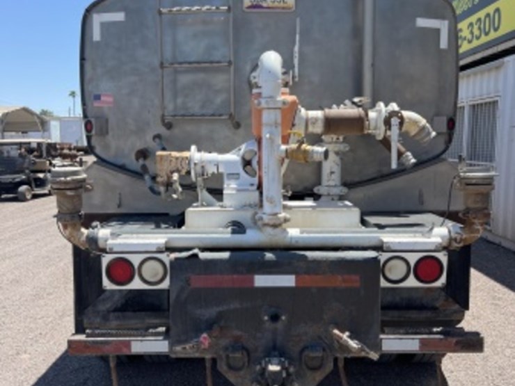 2012-freightliner-m2-image-6