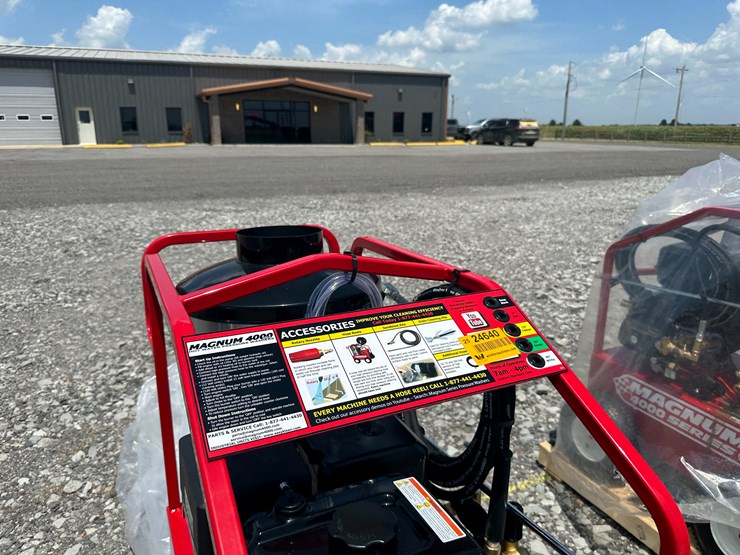 #3-•-unused-magnum-4000-series-hot-water-pressure-washer-252766-inv#:-24640-image-17