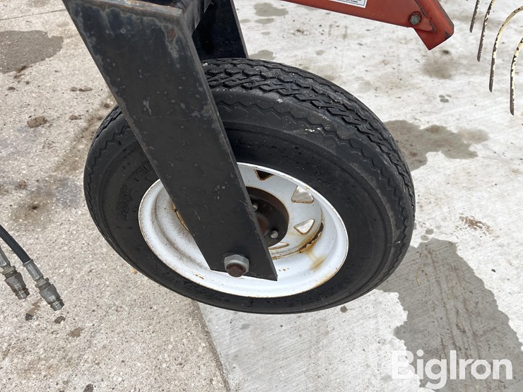 h&s-bifold12hyd-12-wheel-double-wheel-rake-image-14