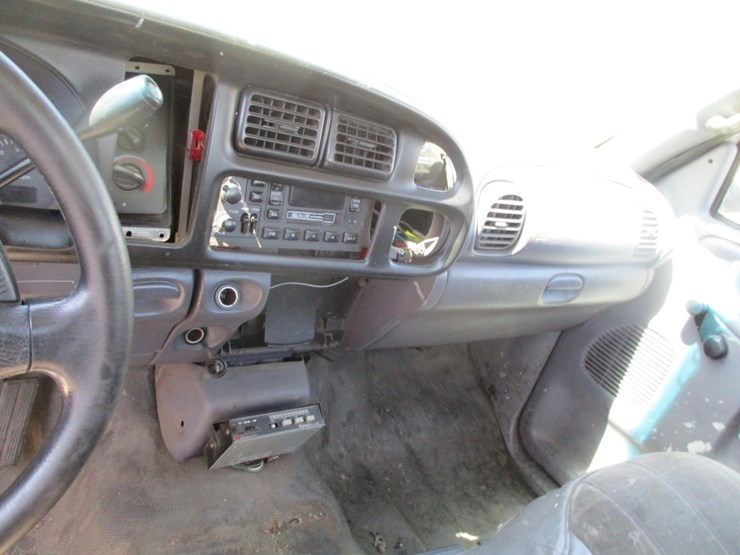 2002-dodge-ram-2500-image-8