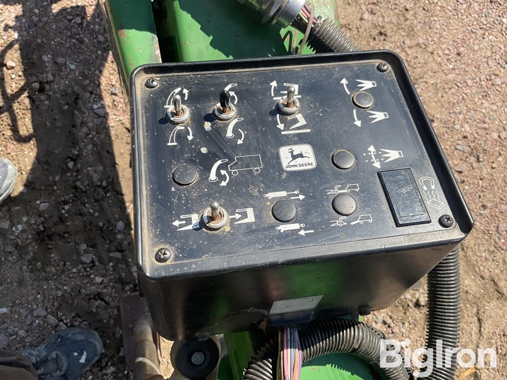 1990-john-deere-3970-image-12