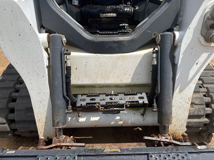 2019-bobcat-t770-image-19