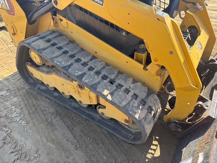 2021-caterpillar-259d3-image-18