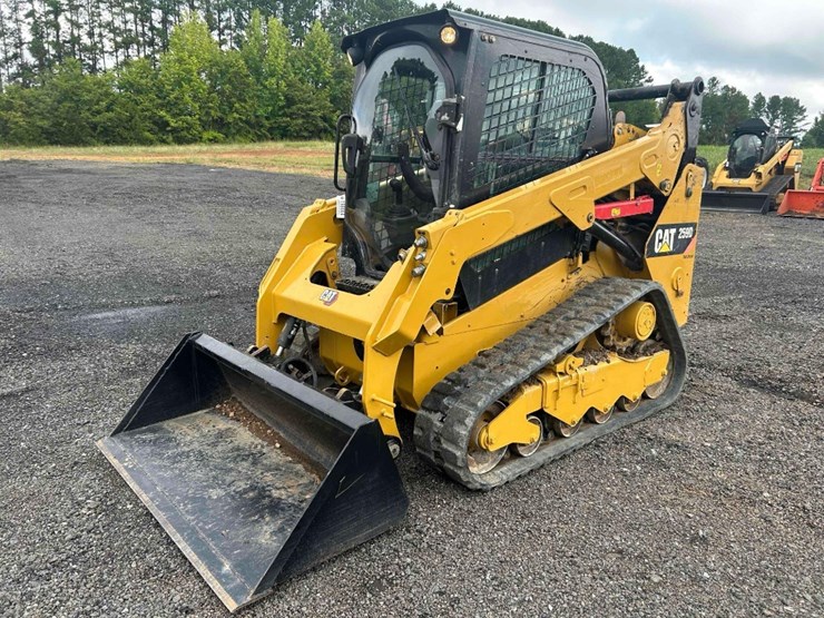 2018-caterpillar-259d-image-8
