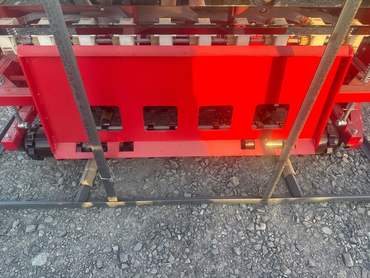 #2053-•-unused-cfg-stsd10-skid-steer-seeder-stsd1025052802dinv#:-25089-image-10