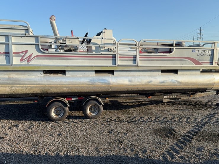 #3057-•-1994-weeres-sundeck-240-24'-pontoon-boat-image-4