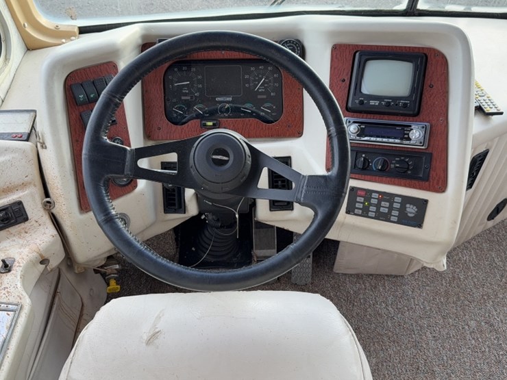 #3003-•-1996-freightliner-scenic-cruiser-38'-motor-home-image-29
