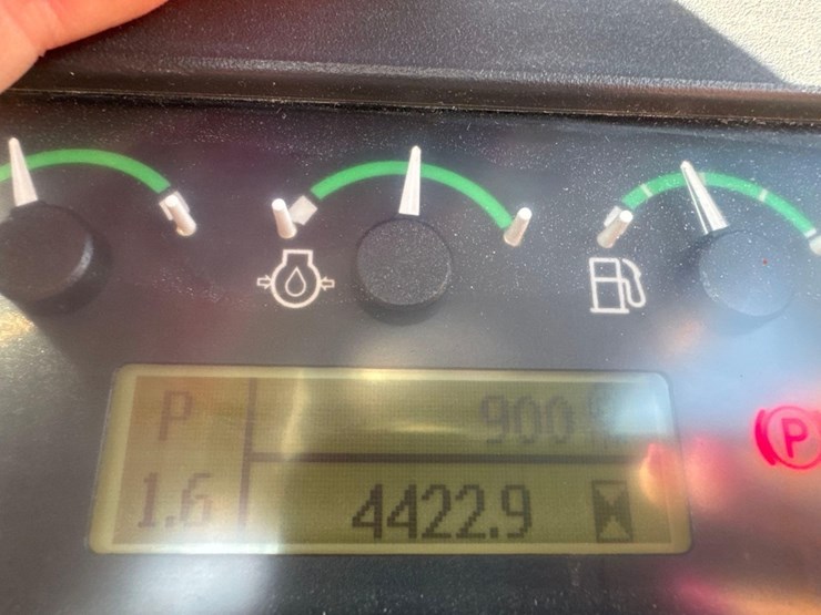 deere-700k-lgp-image-26
