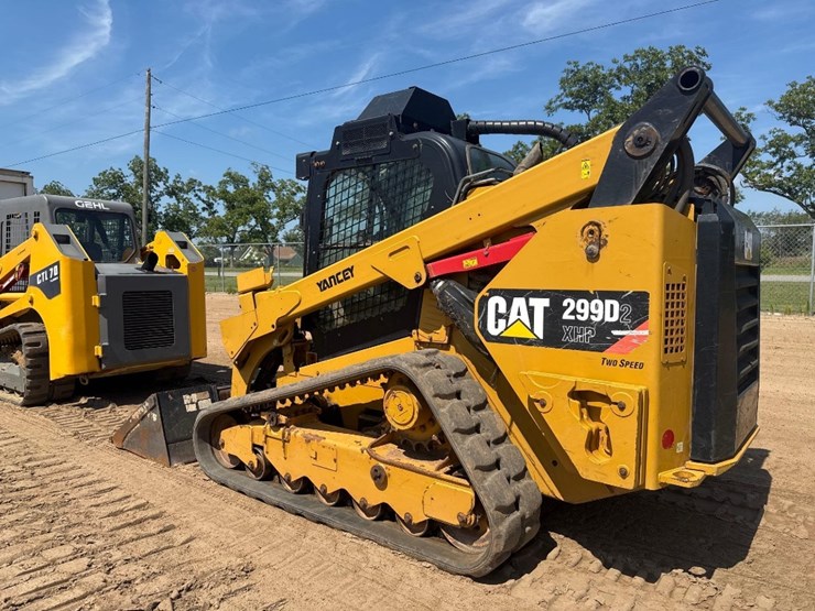 2017-caterpillar-299d2-xhp-image-8