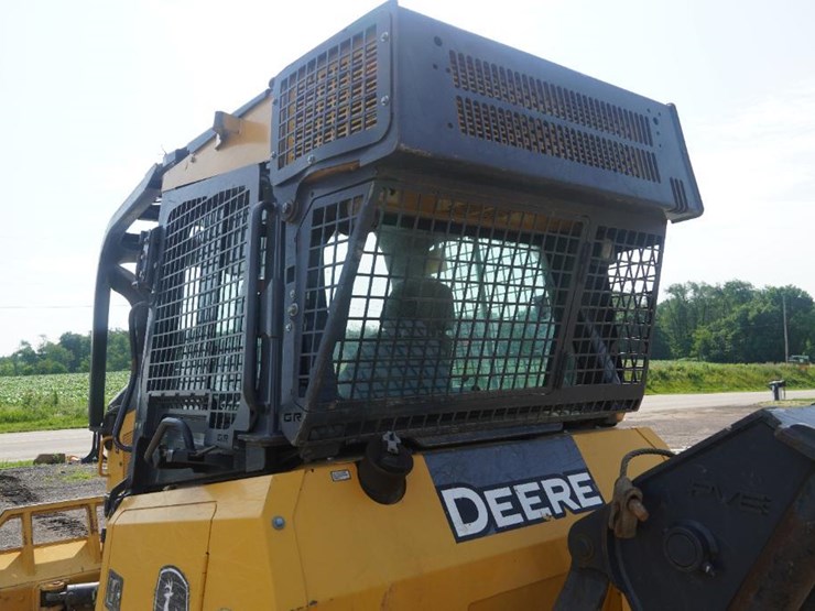 2017-deere-550k-image-46