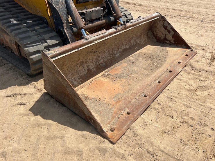 2019-deere-331g-image-17