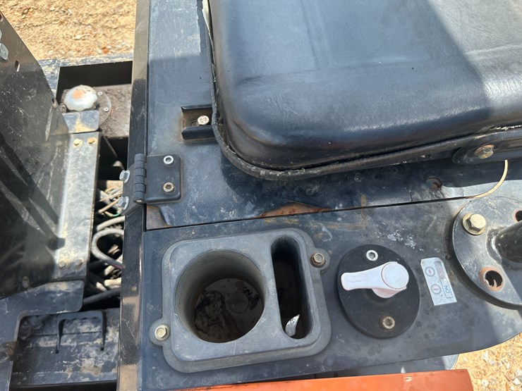 #81-•-agt-q12-mini-excavator-inv#:-25205-image-40