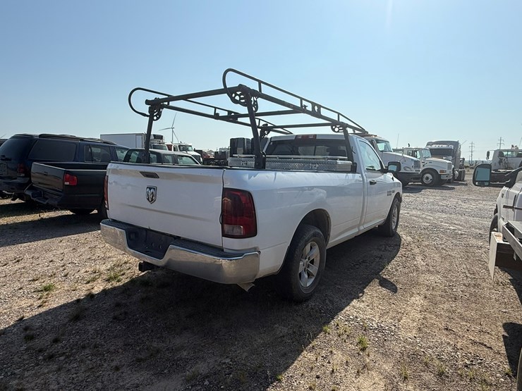 2015-dodge-ram-1500-image-3