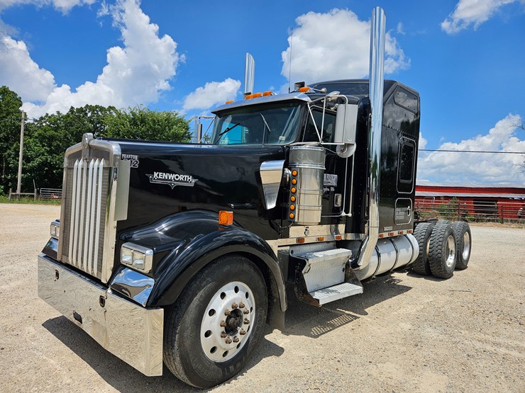 2000-kenworth-w900-image-1