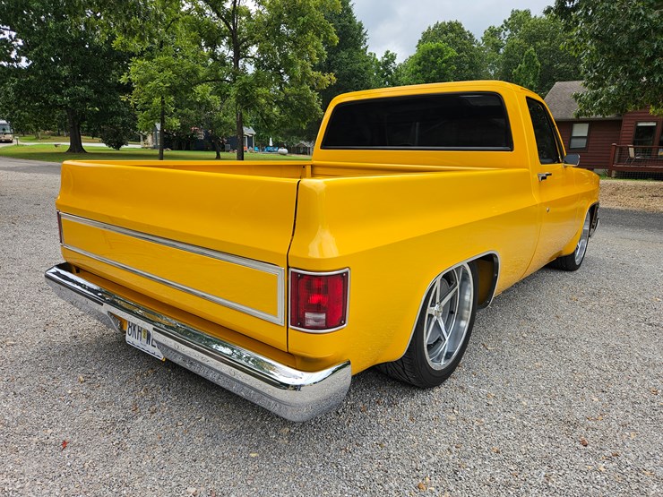 1984-chevrolet-c10-image-23