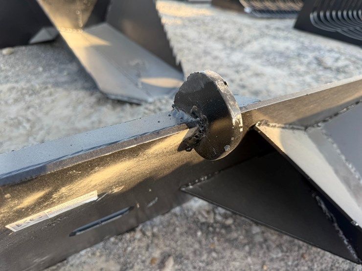 #2080-•-kc-skid-steer-2"-hitch-receiver-inv#:-25300-image-6