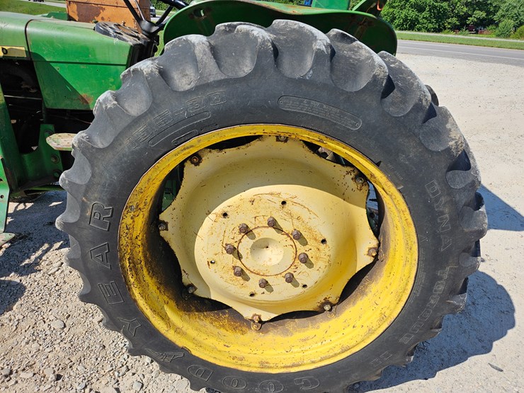 john-deere-2130-image-51