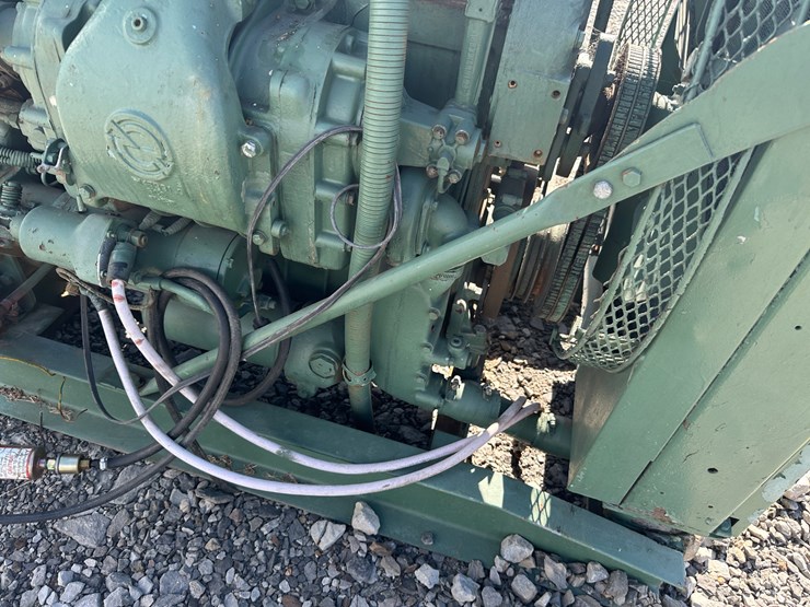 #42-•-detroit-4-cyl-power-unit-inv#:-25571-image-18