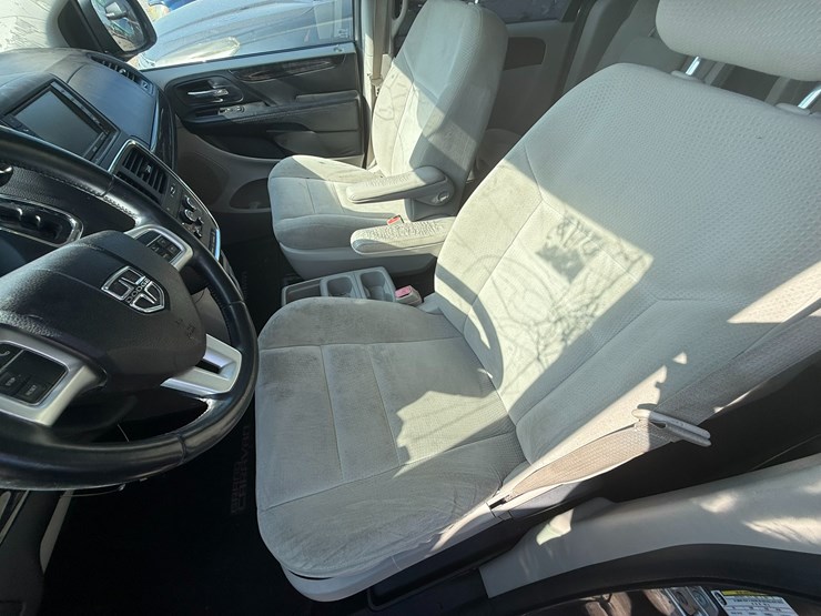 2006-dodge-grand-caravan-image-36