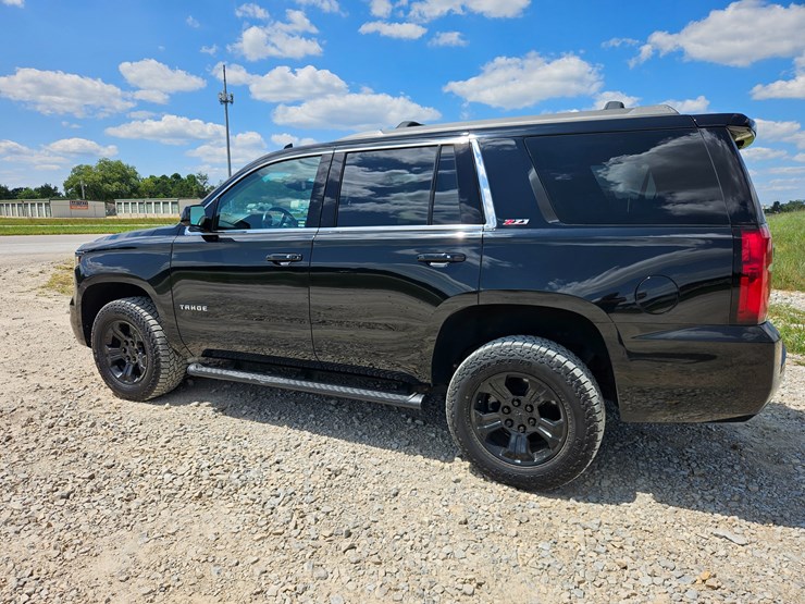 2018-chevrolet-tahoe-image-8