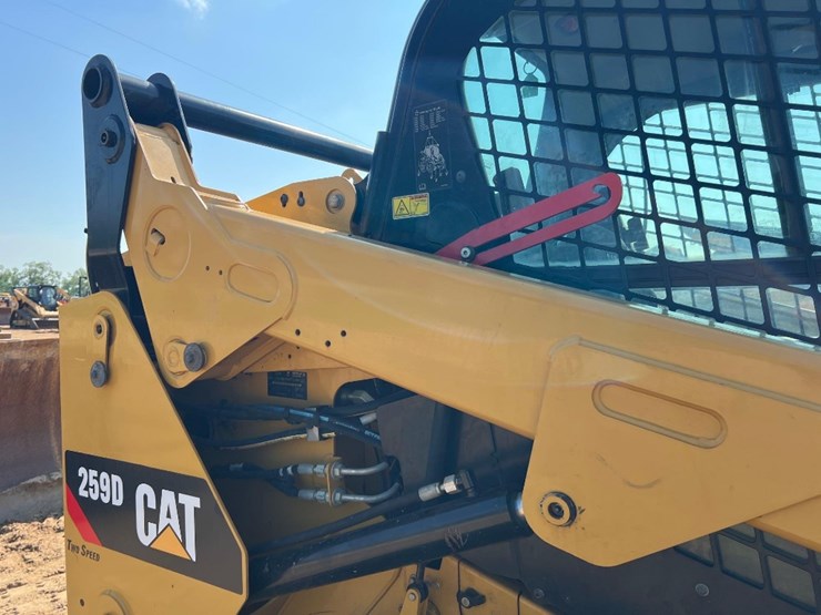 caterpillar-259d-image-24