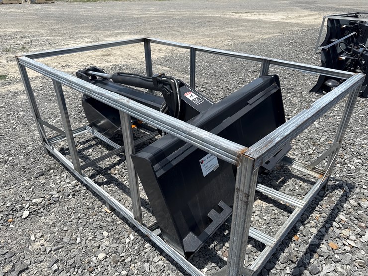 #2003-•-unused-jct-skid-steer-backhoe-arm-inv#:-31685-image-1