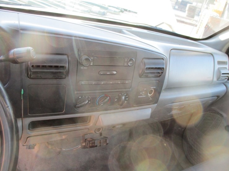 2005-ford-f350-sd-xl-image-8