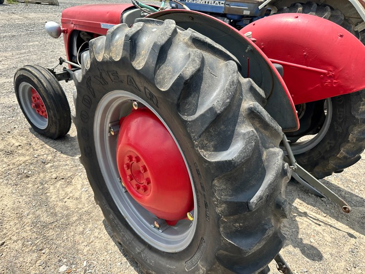 massey-ferguson-30-image-6